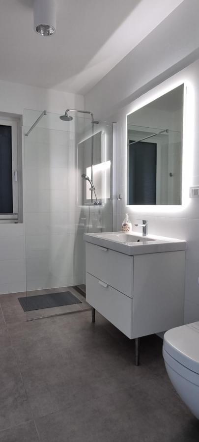 Seabreeze Luxury Apartments Njivice Luaran gambar