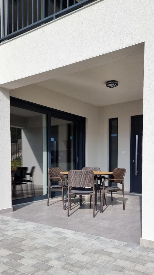 Seabreeze Luxury Apartments Njivice Luaran gambar